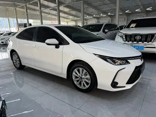 Toyota Corolla — Фото автомобиля 3