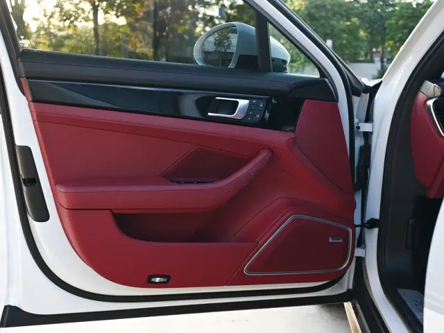 Porsche Panamera — Фото автомобиля 6