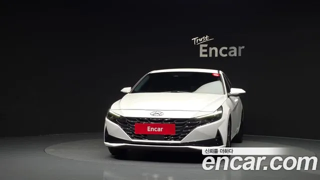 Hyundai Avante CN7 — Фото автомобиля 3