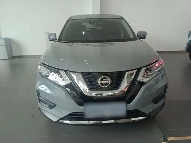 Nissan X-Trail — Фото автомобиля 2