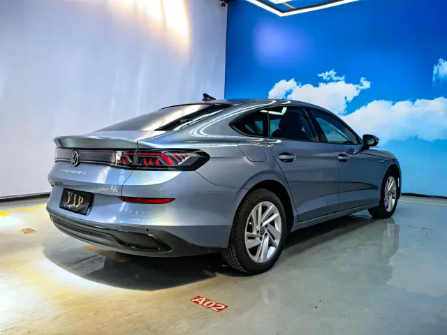 Volkswagen Lamando — Фото автомобиля 4