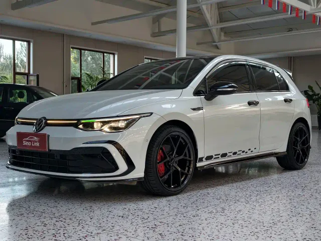 Фотография автомобиля — Volkswagen Golf
