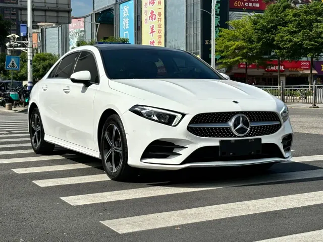 Mercedes-Benz A-Class — Фото автомобиля 3
