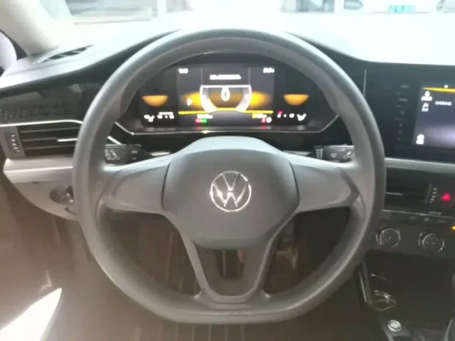 Volkswagen Passat — Фото автомобиля 10
