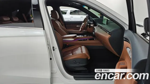 Genesis GV70 2.5T Бензин AWD — Фото автомобиля 11