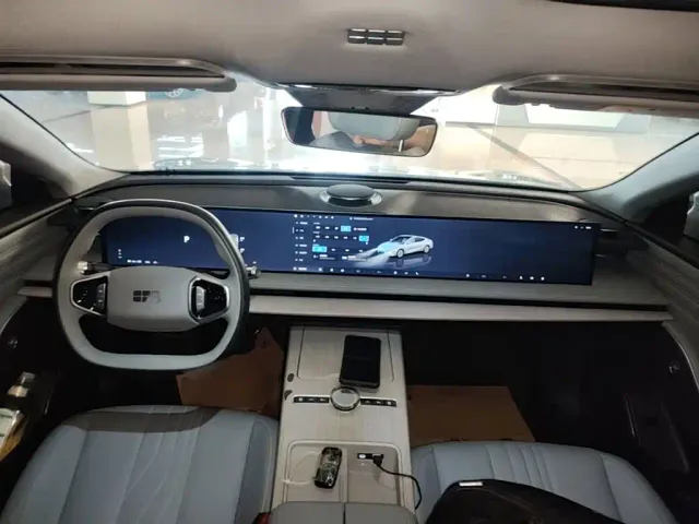Geely Galaxy E8 — Фото автомобиля 9