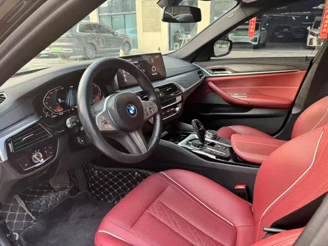 BMW 5 Series — Фото автомобиля 5