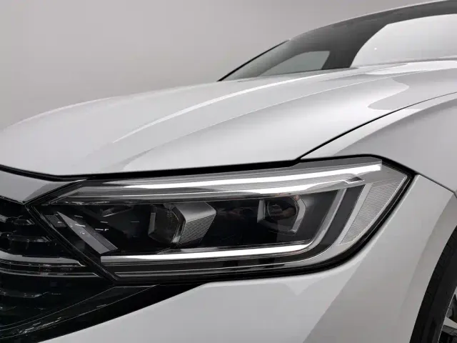 Volkswagen Sagitar — Фото автомобиля 7