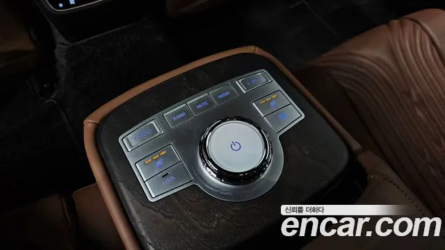 Genesis G80 Бензин 2.5 турбо 2WD — Фото автомобиля 15