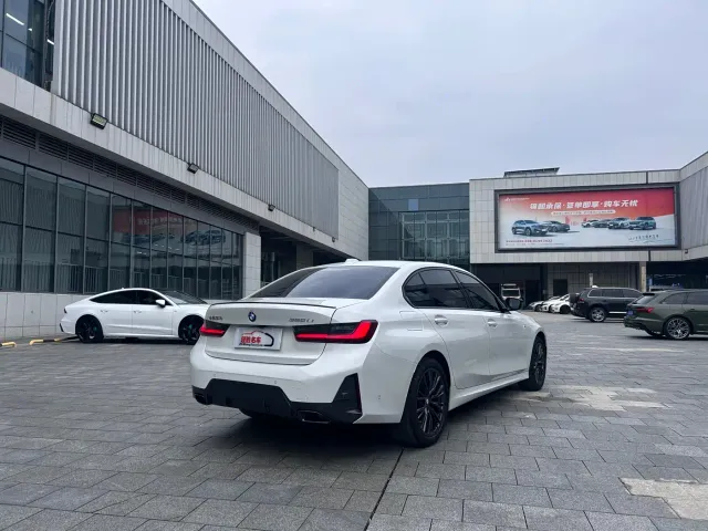 BMW 3 Series — Фото автомобиля 5