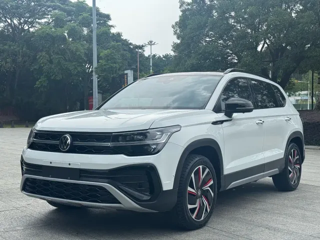 Фотография автомобиля — Volkswagen Tharu