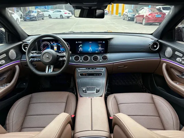 Mercedes-Benz E-Class — Фото автомобиля 10