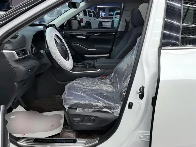 Toyota Highlander — Фото автомобиля 8