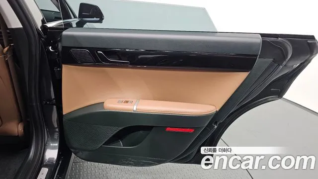 Hyundai Grandeur GN7 — Фото автомобиля 14