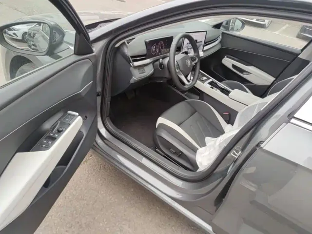 Volkswagen Sagitar — Фото автомобиля 15