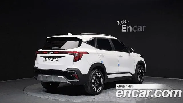 Kia Seltos Новый Seltos Бензин 1.6 турбо 2WD — Фото автомобиля 2