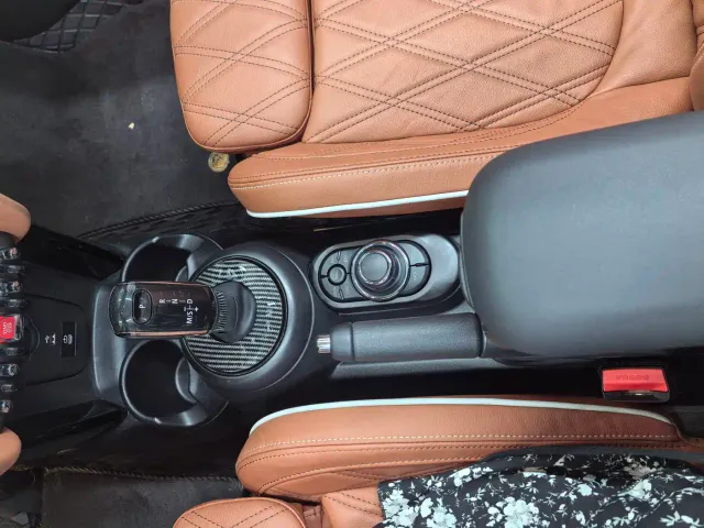 MINI Hatch — Фото автомобиля 14