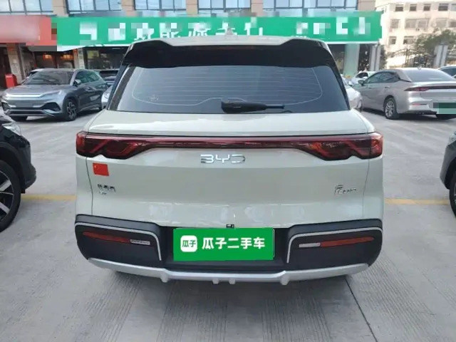 BYD Yuan UP — Фото автомобиля 5