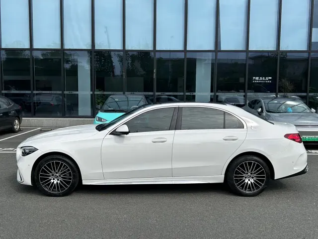 Mercedes-Benz C-Class — Фото автомобиля 4
