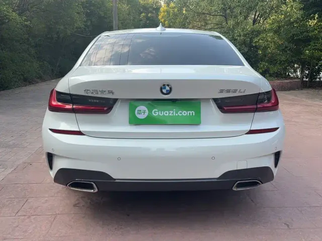 BMW 3 Series — Фото автомобиля 3