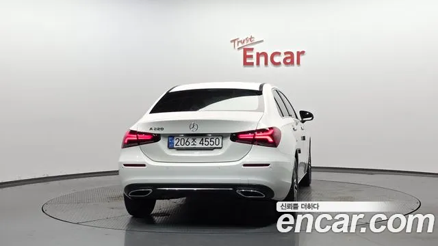 Mercedes-Benz A-Class — Фото автомобиля 4