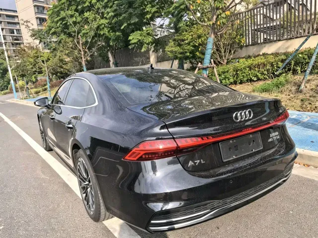 Audi A7L — Фото автомобиля 5