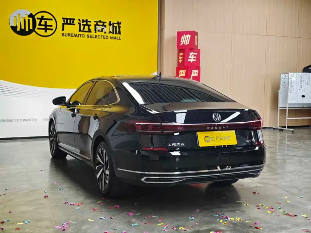 Volkswagen Passat — Фото автомобиля 4