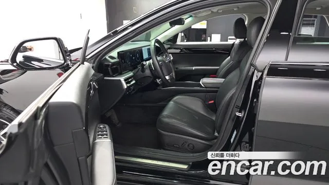 Hyundai Grandeur Grandeur (GN7) 2.5 Бензин 2WD — Фото автомобиля 10