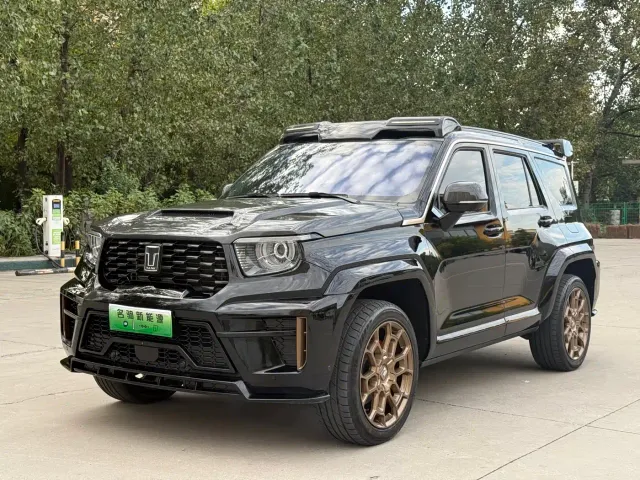 Фотография автомобиля — Tank 700