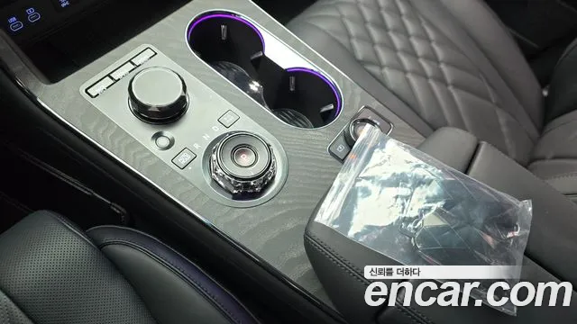 Genesis GV80 — Фото автомобиля 12
