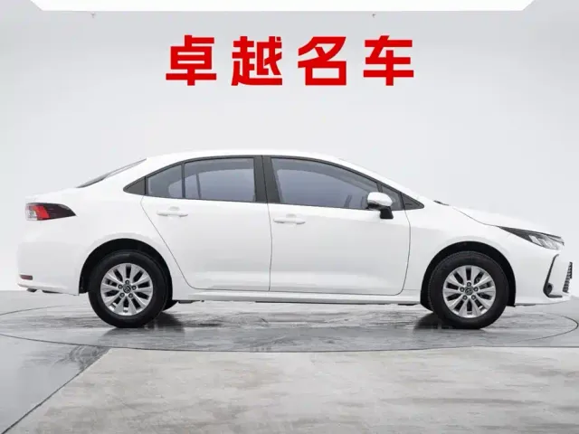 Toyota Corolla — Фото автомобиля 3