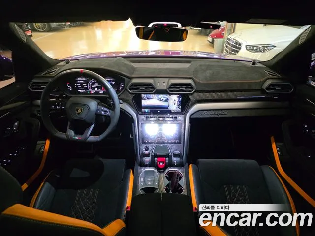 Lamborghini Urus — Фото автомобиля 8