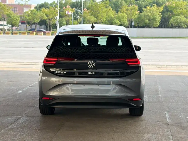 Volkswagen ID.3 — Фото автомобиля 6