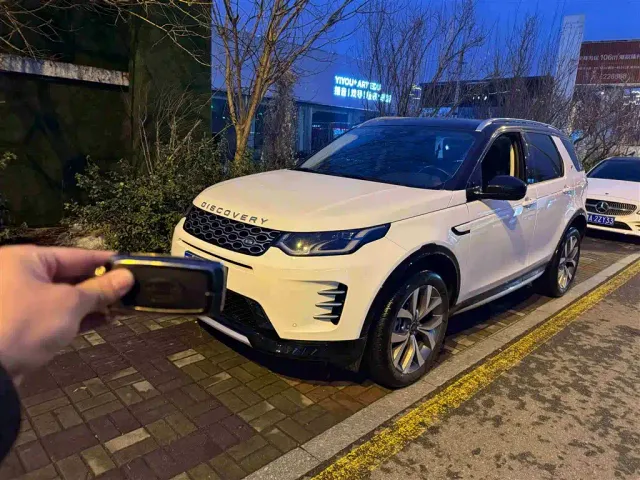 Land Rover Discovery Sport — Фото автомобиля 18