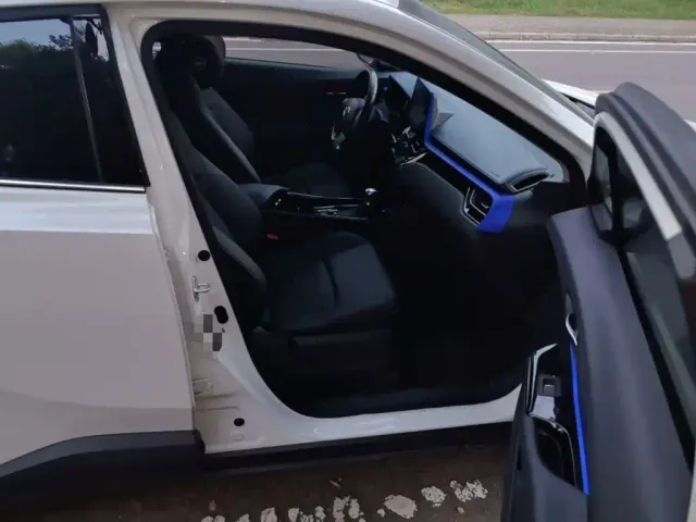 Toyota C-HR — Фото автомобиля 19