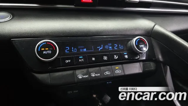 Hyundai AVANTE Avante (CN7) — Фото автомобиля 16