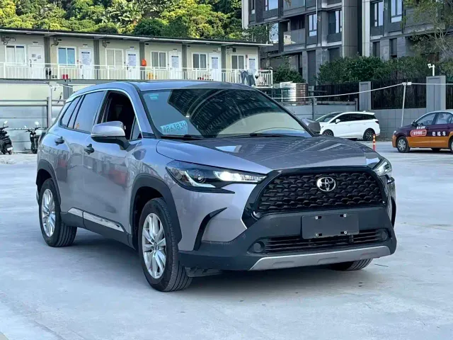 Toyota Corolla Cross — Фото автомобиля 3