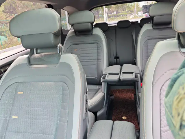 Ford Edge — Фото автомобиля 23