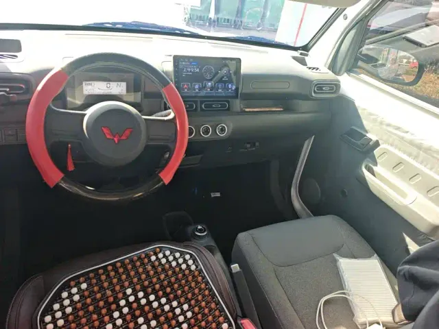 Wuling Zhiguang NEV — Фото автомобиля 12