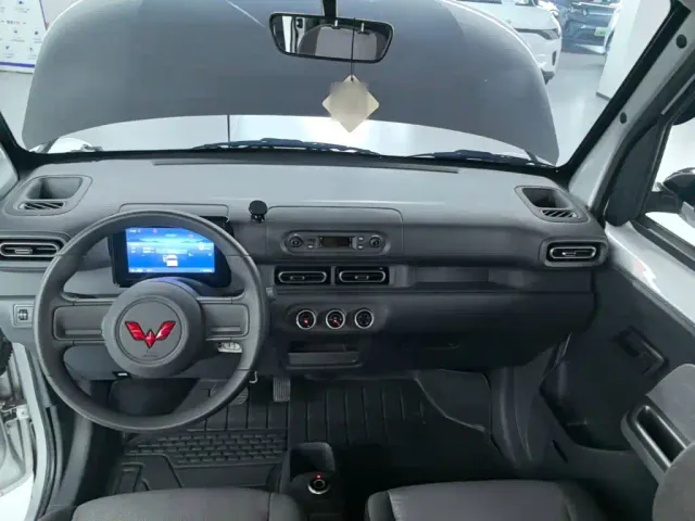 Wuling Zhiguang NEV — Фото автомобиля 9