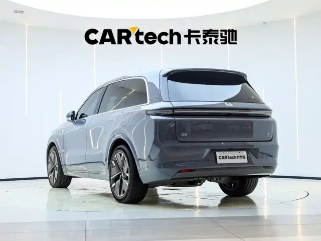Li Auto L8 — Фото автомобиля 13