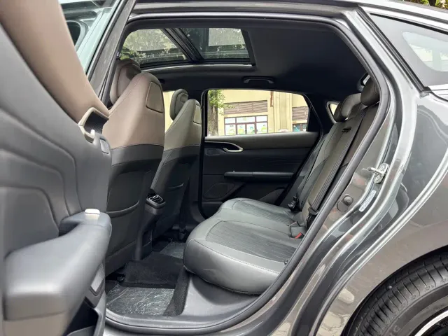 Changan Eado — Фото автомобиля 8