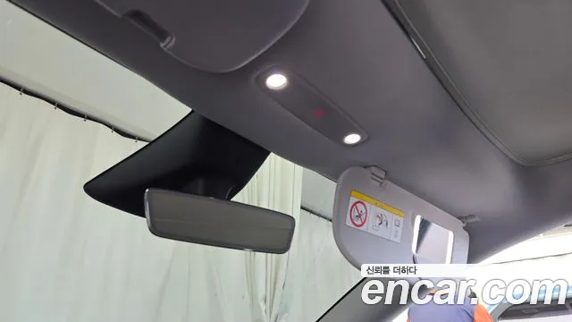 Tesla Model Y — Фото автомобиля 29