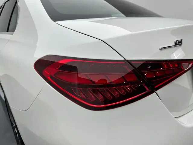 Mercedes-Benz C-Class — Фото автомобиля 25