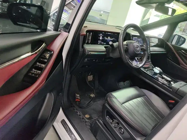 GAC Trumpchi M8 — Фото автомобиля 15