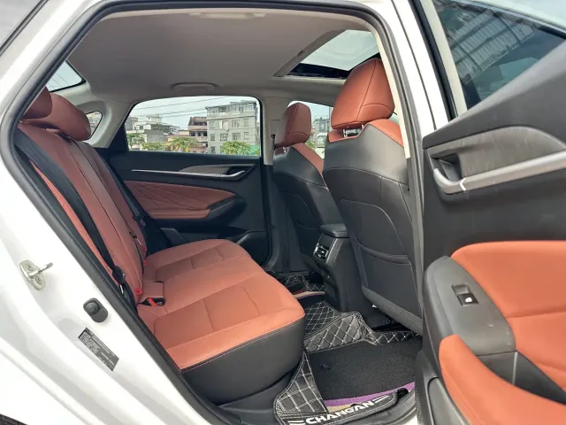 Changan Eado — Фото автомобиля 15