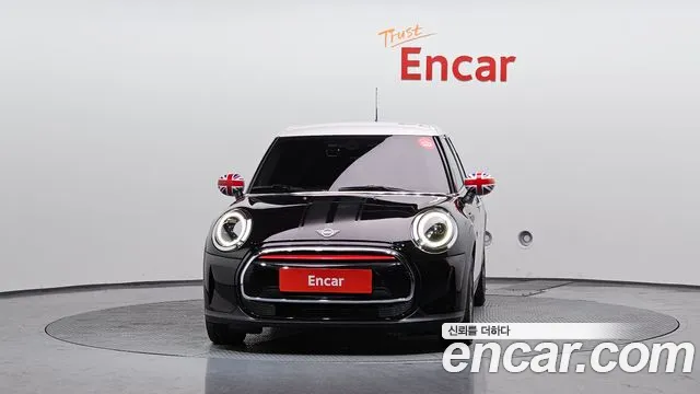 Mini Cooper Cooper 5 дверей Classic — Фото автомобиля 3