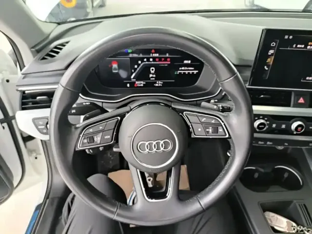 Audi A4L — Фото автомобиля 10