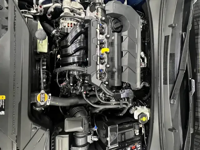 Hyundai Elantra 2022 1.5L CVT LUX Premium Edition — Фото автомобиля 29
