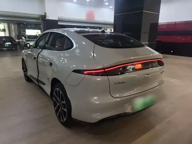 IM Motors LS6 — Фото автомобиля 4